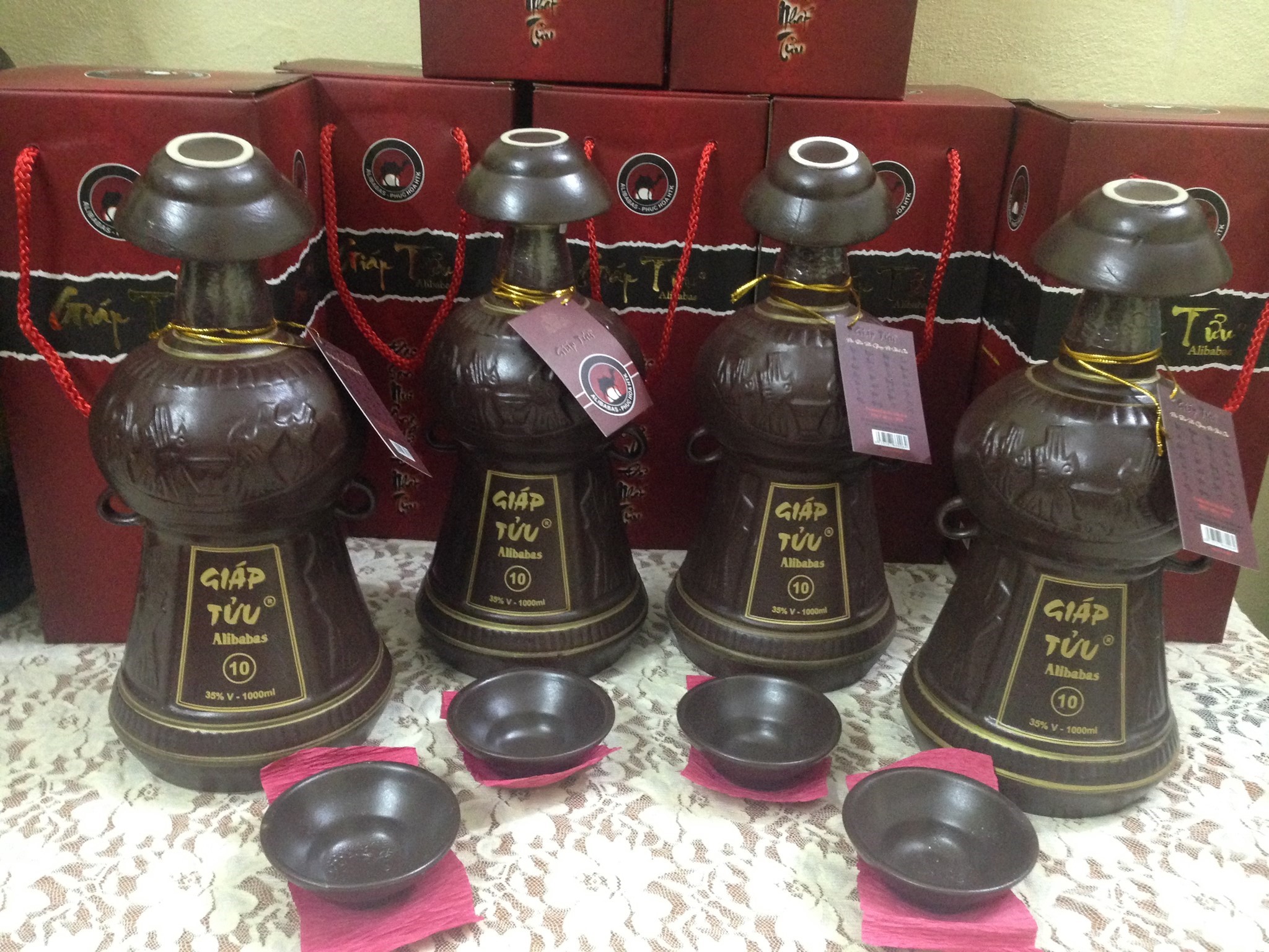 Hình ảnh của Giáp tửu -Alibabas 10 với đầu đủ chủng loại, kiểu để khách hàng lựa chọn.